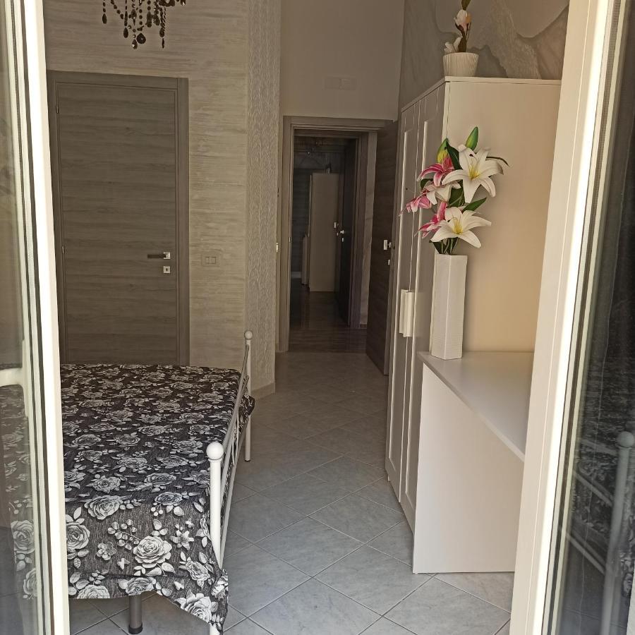 In The Center Rooms Νάπολη Εξωτερικό φωτογραφία