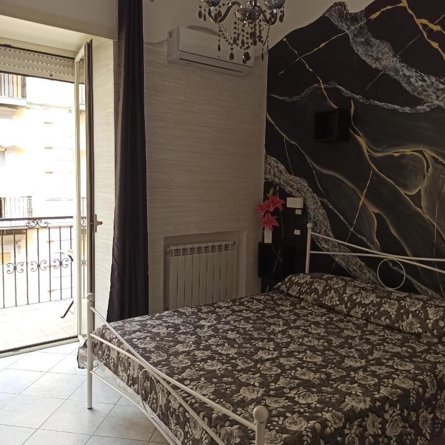 In The Center Rooms Νάπολη Εξωτερικό φωτογραφία