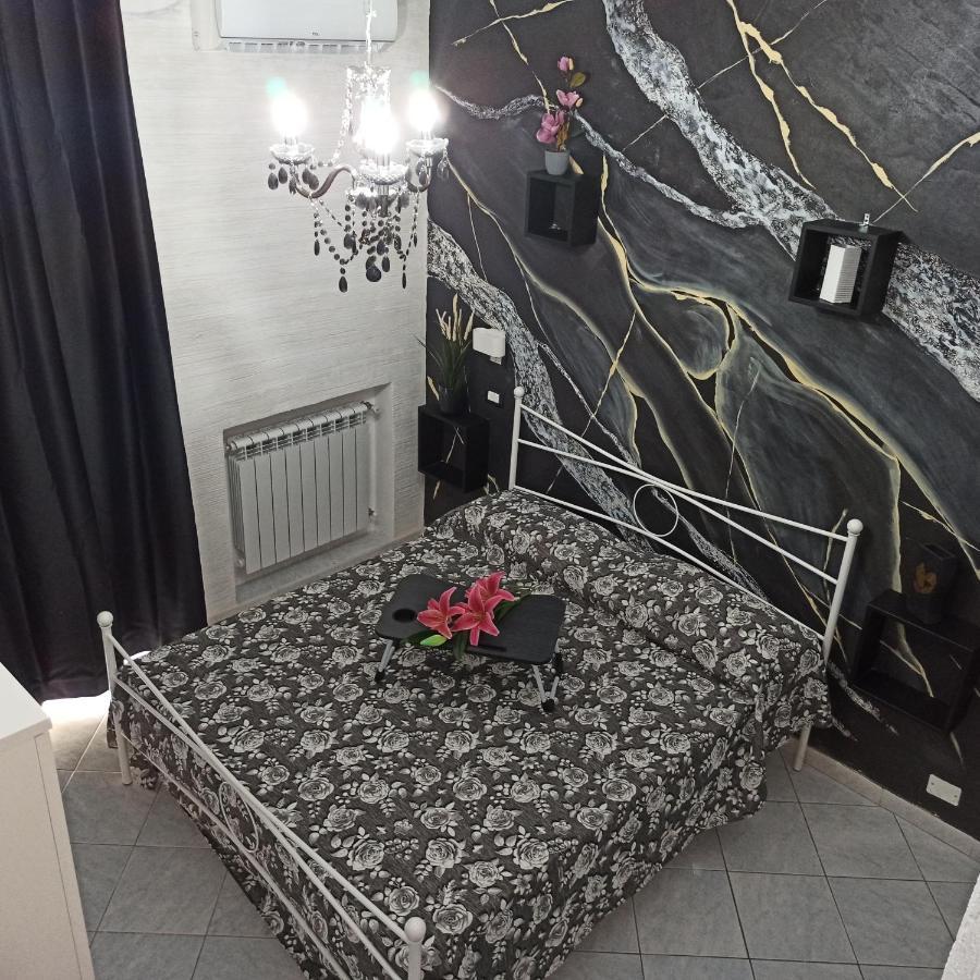 In The Center Rooms Νάπολη Εξωτερικό φωτογραφία