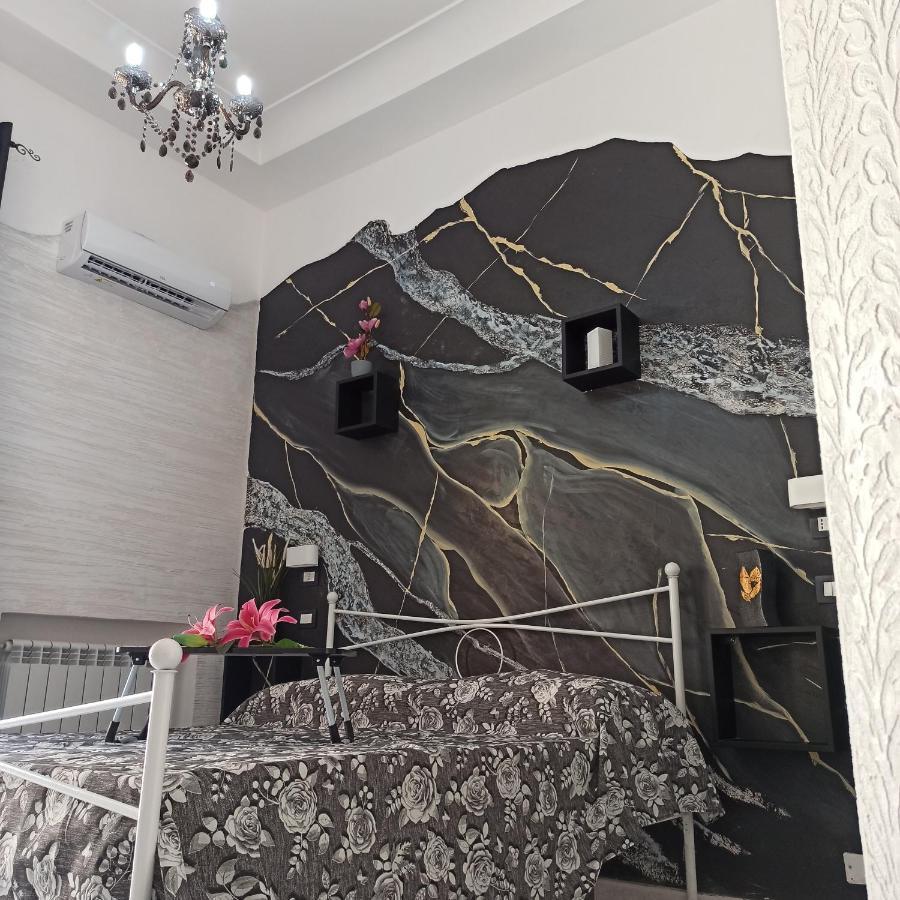 In The Center Rooms Νάπολη Εξωτερικό φωτογραφία