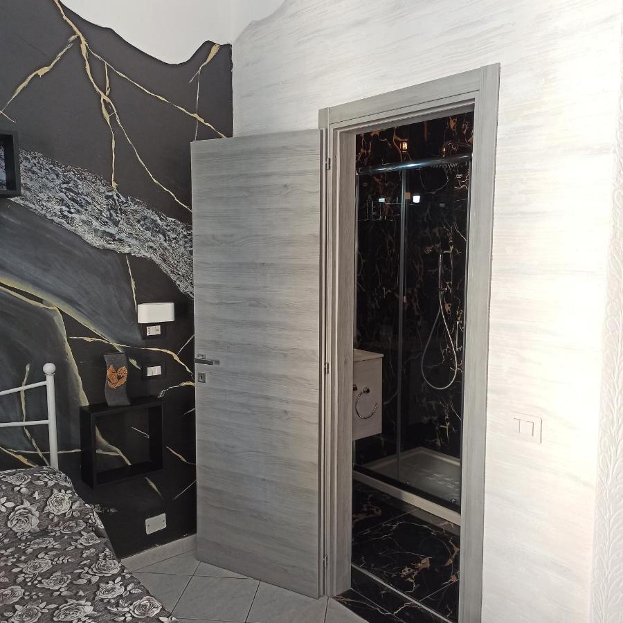 In The Center Rooms Νάπολη Εξωτερικό φωτογραφία