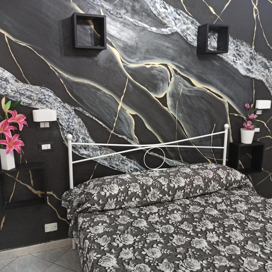 In The Center Rooms Νάπολη Εξωτερικό φωτογραφία