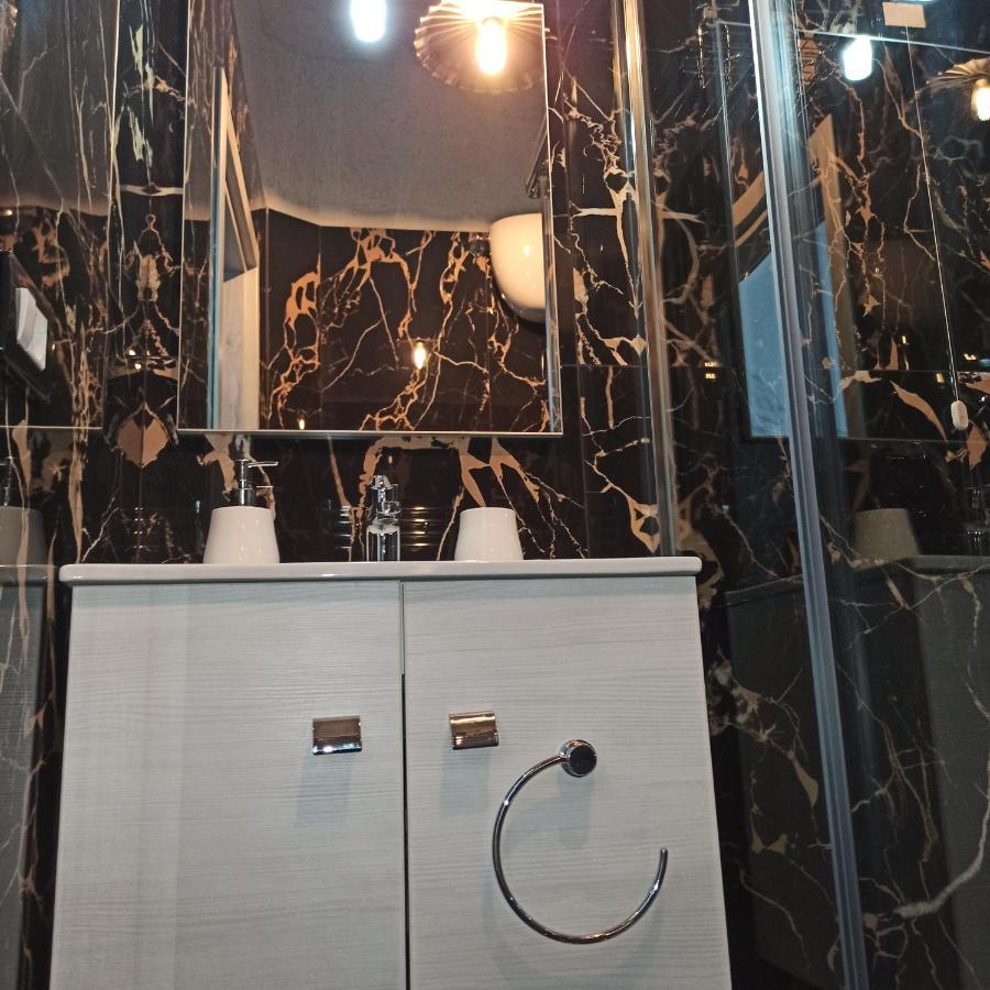 In The Center Rooms Νάπολη Εξωτερικό φωτογραφία