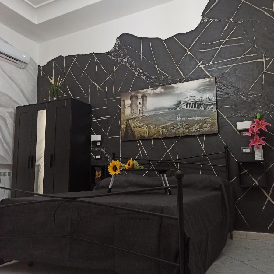 In The Center Rooms Νάπολη Εξωτερικό φωτογραφία