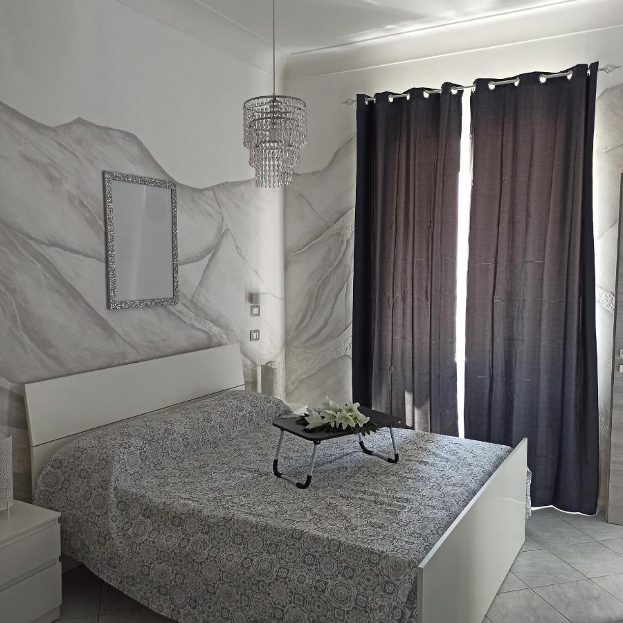 In The Center Rooms Νάπολη Εξωτερικό φωτογραφία