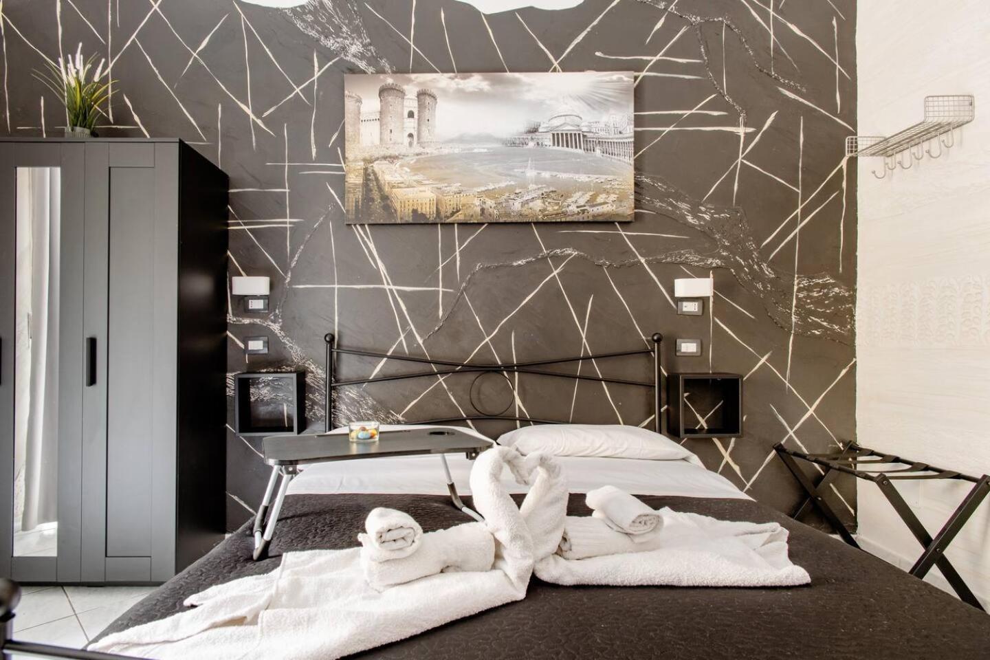 In The Center Rooms Νάπολη Εξωτερικό φωτογραφία