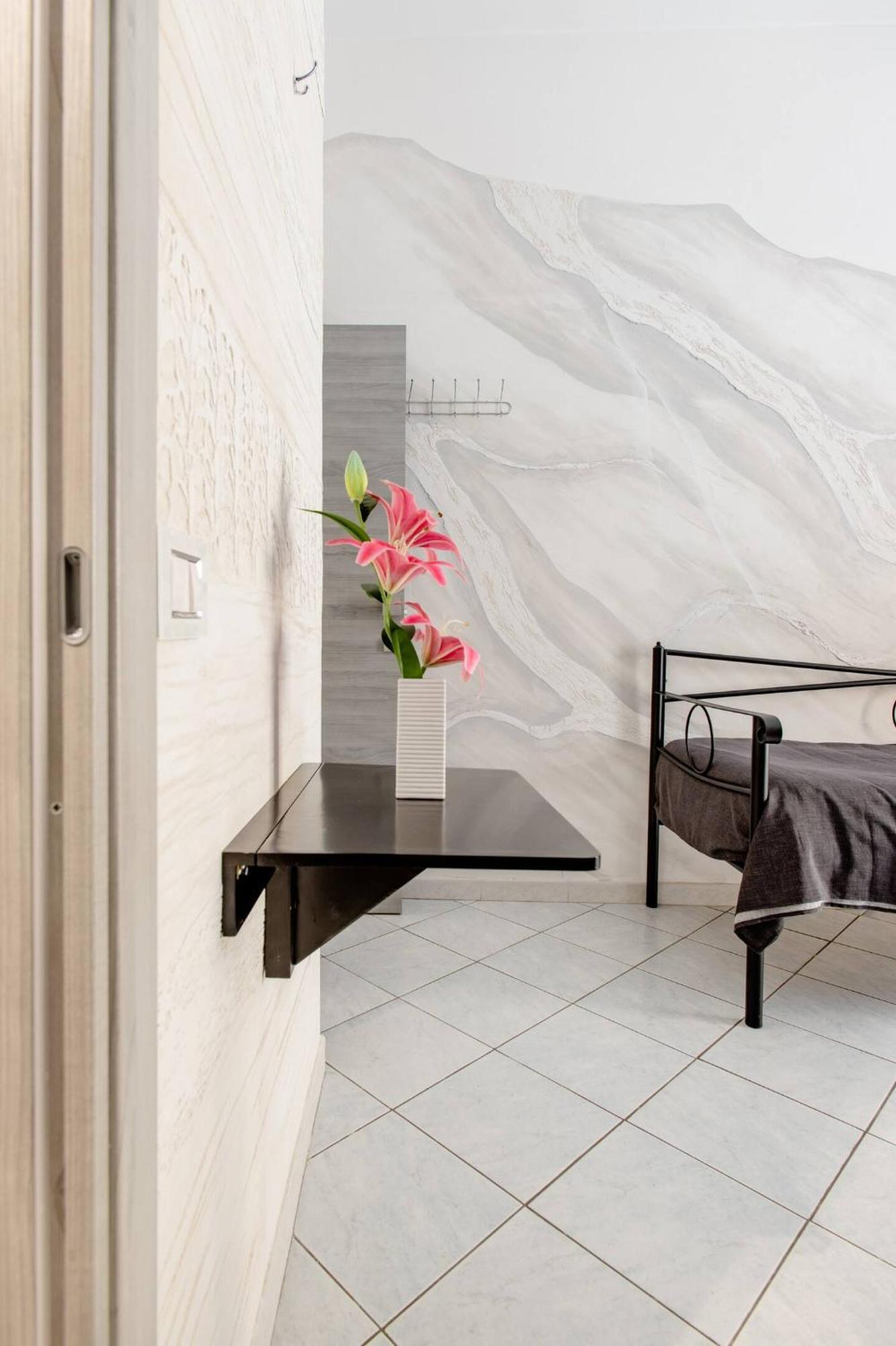 In The Center Rooms Νάπολη Εξωτερικό φωτογραφία